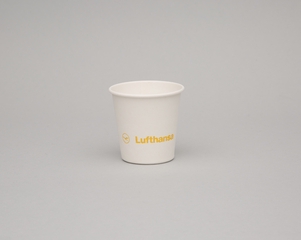 Image: paper cup: Lufthansa