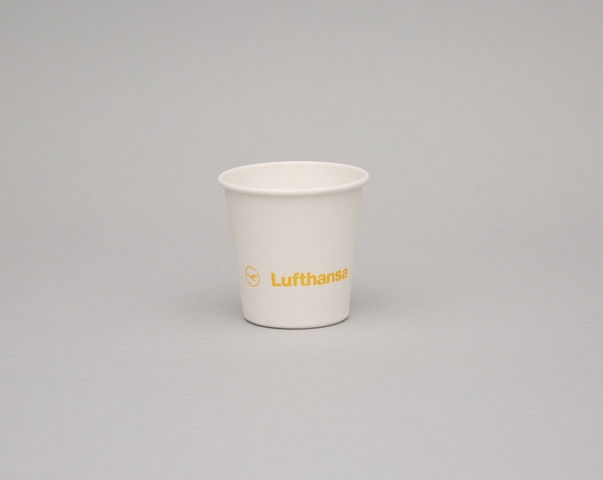 Paper cup: Lufthansa