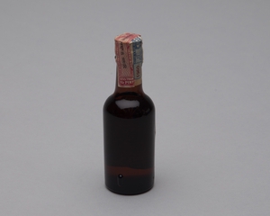 Image: miniature liquor bottle: United Air Lines, Canadian Club