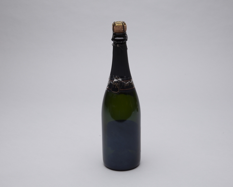 Image: Champagne bottle: British Airways