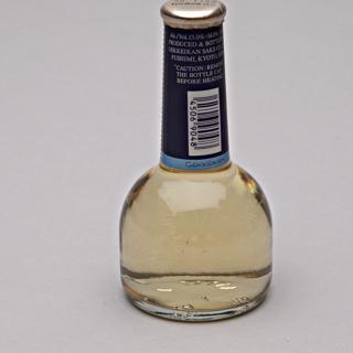 Image #2: bottle of sake: United Airlines