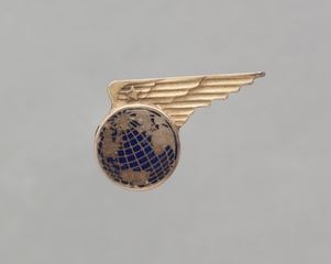 Image: service pin: Pan American World Airways, 5 years