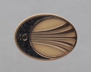 Image: service pin / tie tack: Continental Airlines, 10 year