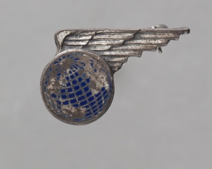 Image: service pin: Pan American World Airways, 1-3 year