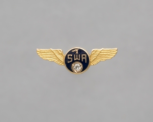 Image: service pin: Southwest Airways, 10 year