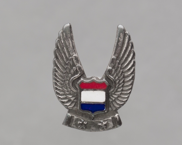 Service pin: Air America, 10 years