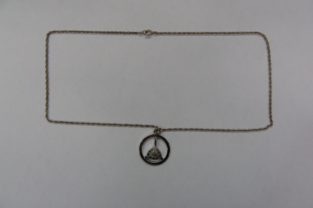 Service pendant/necklace: TWA (Trans World Airlines), 35 years