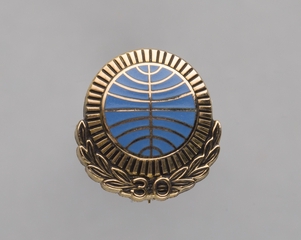 Image: service pin: Pan American World Airways, 30 years