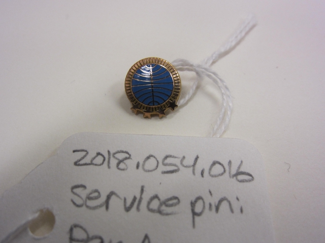 Service pin: Pan American World Airways, 20 years