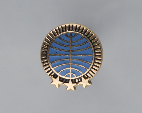 Service pin/tie tack: Pan American World Airways, 15 years