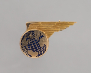 Image: service pin: Pan American Airways System, 3-5 years