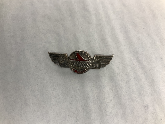 Service pin: Capital Airlines, 2 years