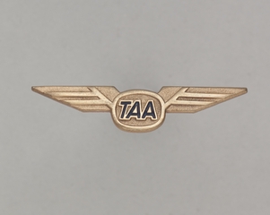 Image: flight attendant wings: Trans Australia Airlines (TAA)