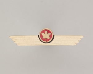 Image: flight officer wings: Air Canada
