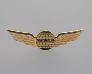 Image: second officer wings: World Airways