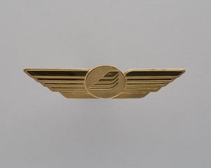 Image: second officer wings: Air Atlanta