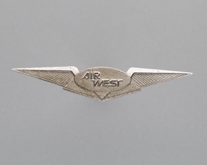 Image: flight officer wings: Air West