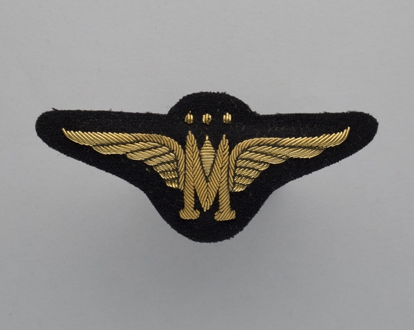 Flight officer wings: Monarch Airlines