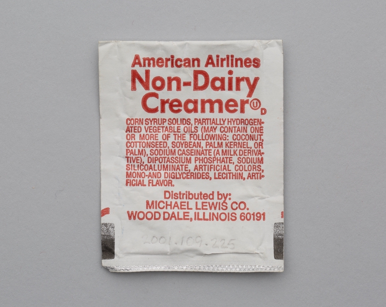 Image: creamer packet: American Airlines