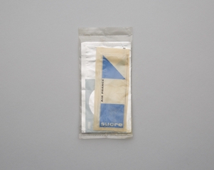 Image: sugar and skimmed powdered milk packets: Air France