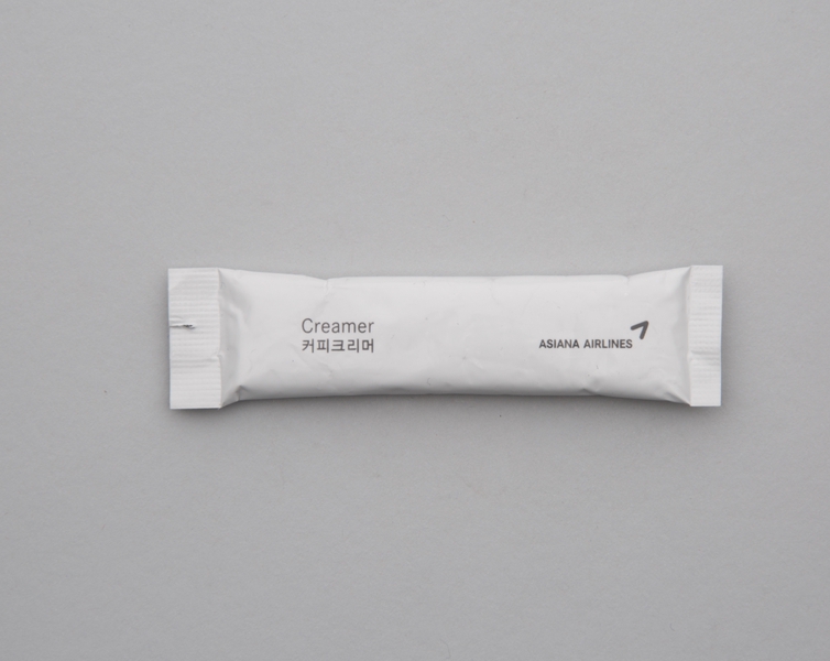 Image: creamer packet: Asiana Airlines