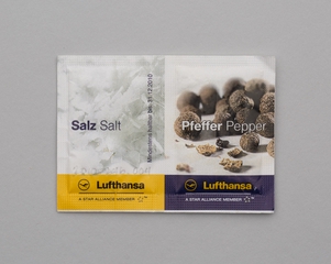 Image: salt and pepper packets: Lufthansa