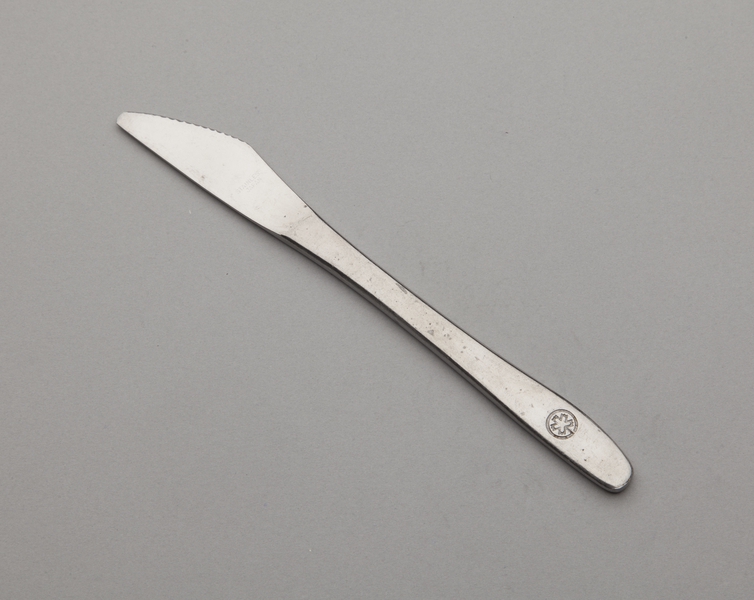 Image: knife: Air Canada