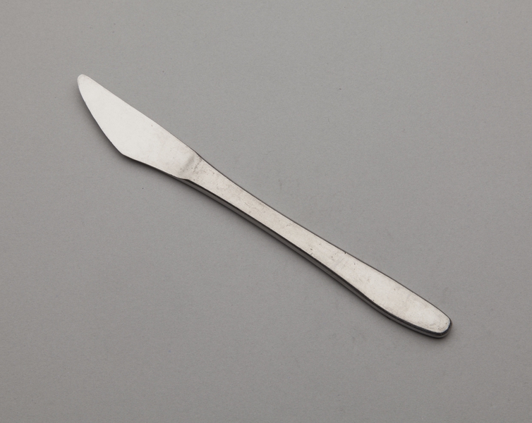 Image: knife: Air Canada