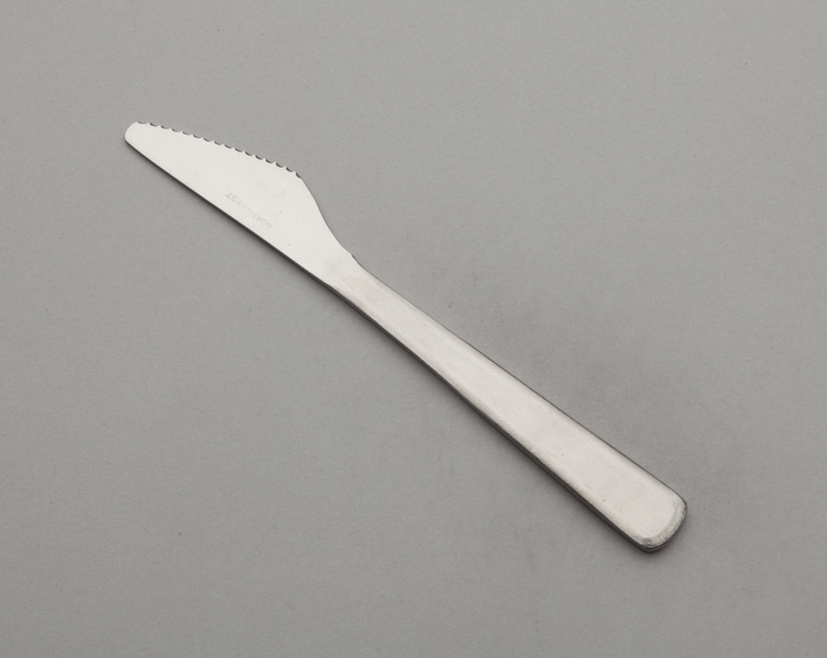 Image: knife: Northwest Airlines