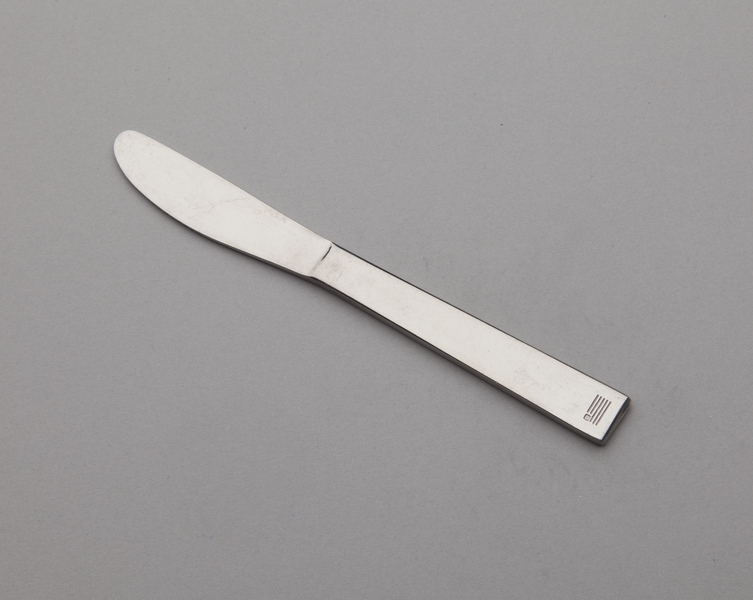 Image: knife: US Airways
