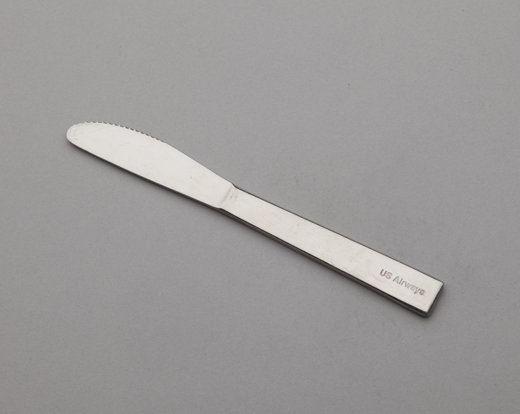Image: knife: US Airways