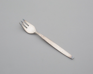 Image: fork: Japan Airlines