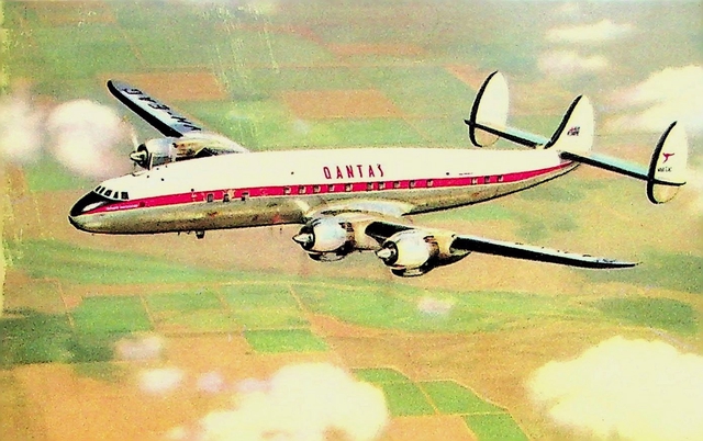 Postcard: Qantas Empire Airways, Lockheed L-1049 Super Constellation