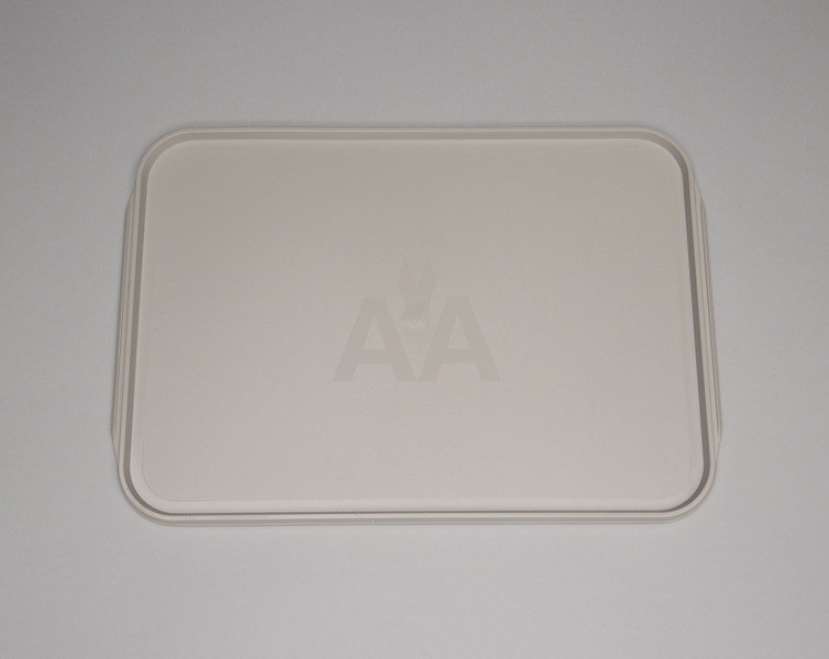 Image: serving tray: American Airlines