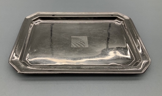 Image: large serving tray: Continental Airlines