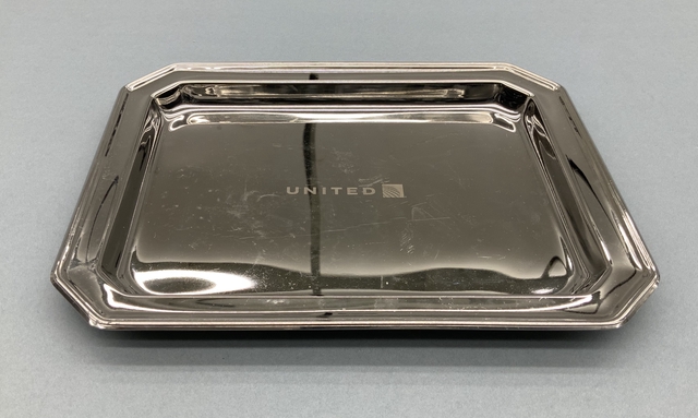 Small serving tray: United Airlines