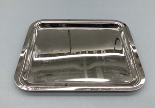Image: serving tray: United Airlines