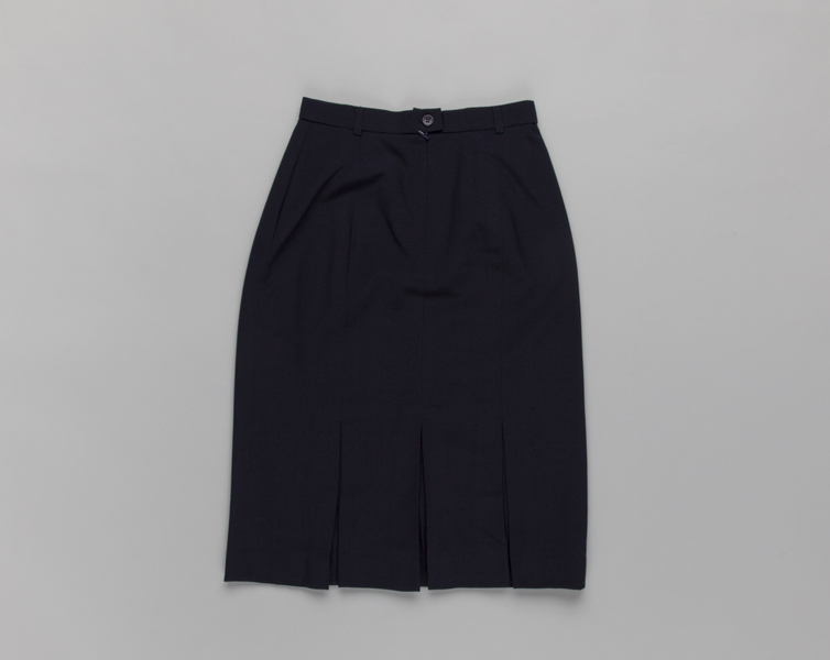 Image: flight attendant skirt: United Airlines