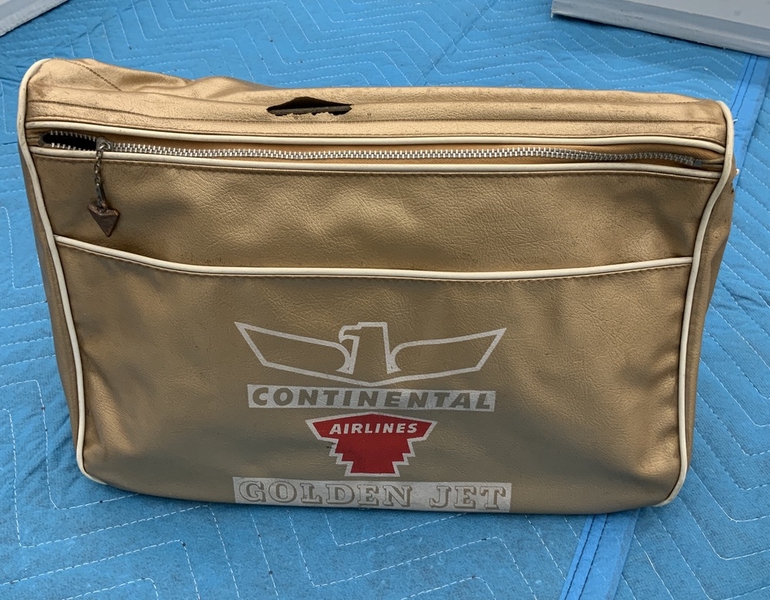 Image: airline bag: Continental Airlines