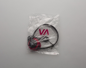 Image: inflight headset: Virgin America