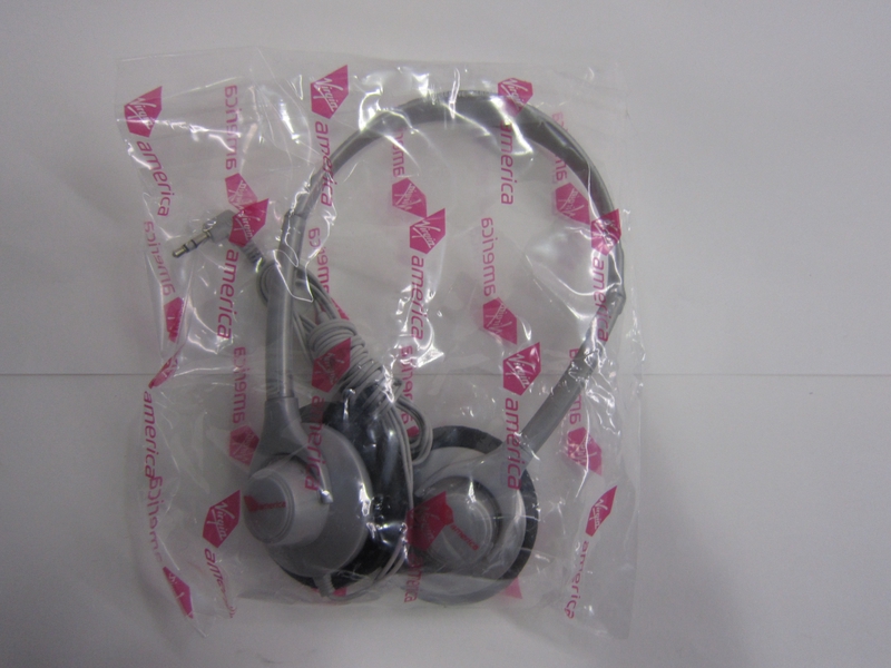 Image: inflight headset: Virgin America