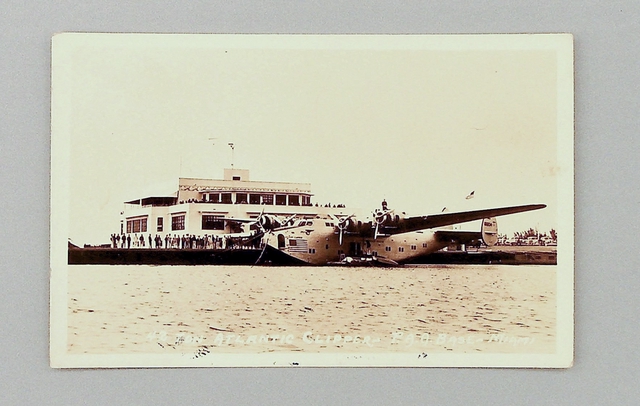 Postcard: Pan American Airways, Boeing 314 Atlantic Clipper, International Pan American Airport
