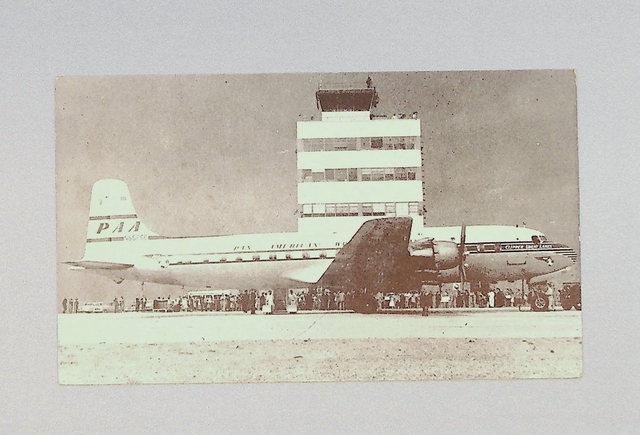 Postcard: Pan American World Airways, Douglas DC-6, Detroit-Wayne Major Airport
