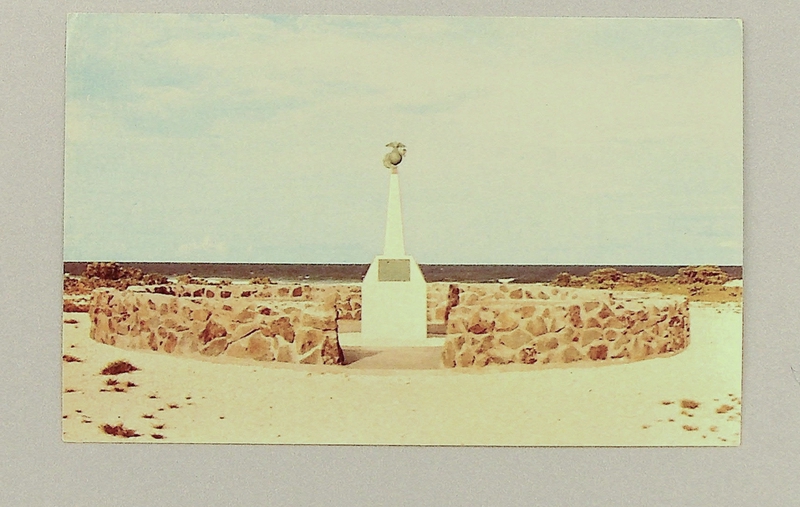 Image: postcard: Wake Island, U.S. Marine Memorial