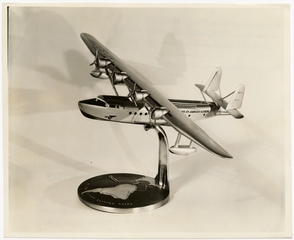 Image: photograph: Pan American Airways System, Sikorsky S-42 desktop model