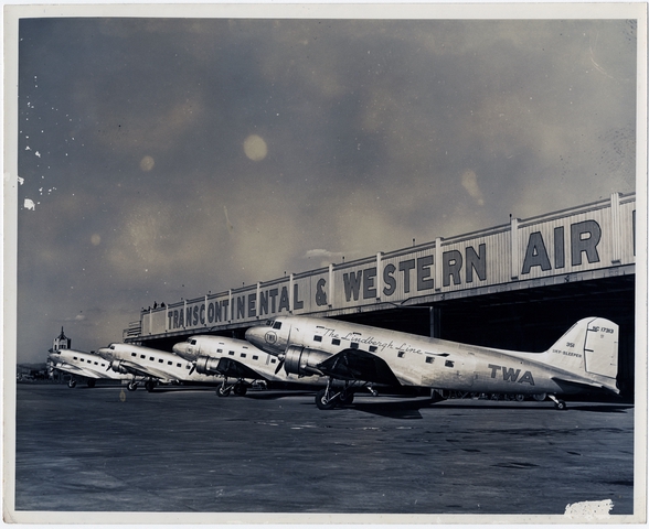 Photograph: Transcontinental & Western Air (TWA), Douglas DC-2 and DC-3