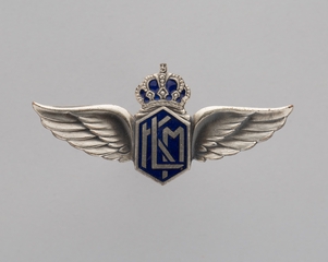 Image: flight officer wings: KLM (Royal Dutch Airlines)