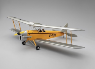 Image: flying model airplane: de Havilland Tiger Moth