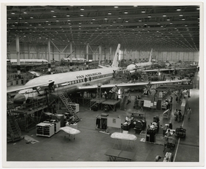 Image: photograph: Pan American World Airways, Douglas DC-8