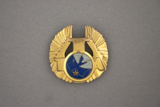 Image: flight officer cap badge: Trans Texas Airways